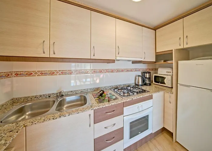 Apolo Iv-6 By Interhome * Calp